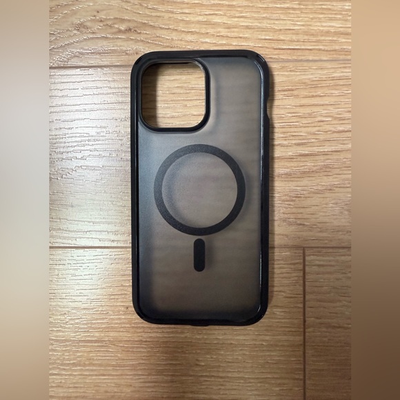 Catalyst phone case - iPhone 15 Pro Max - Picture 7 of 9